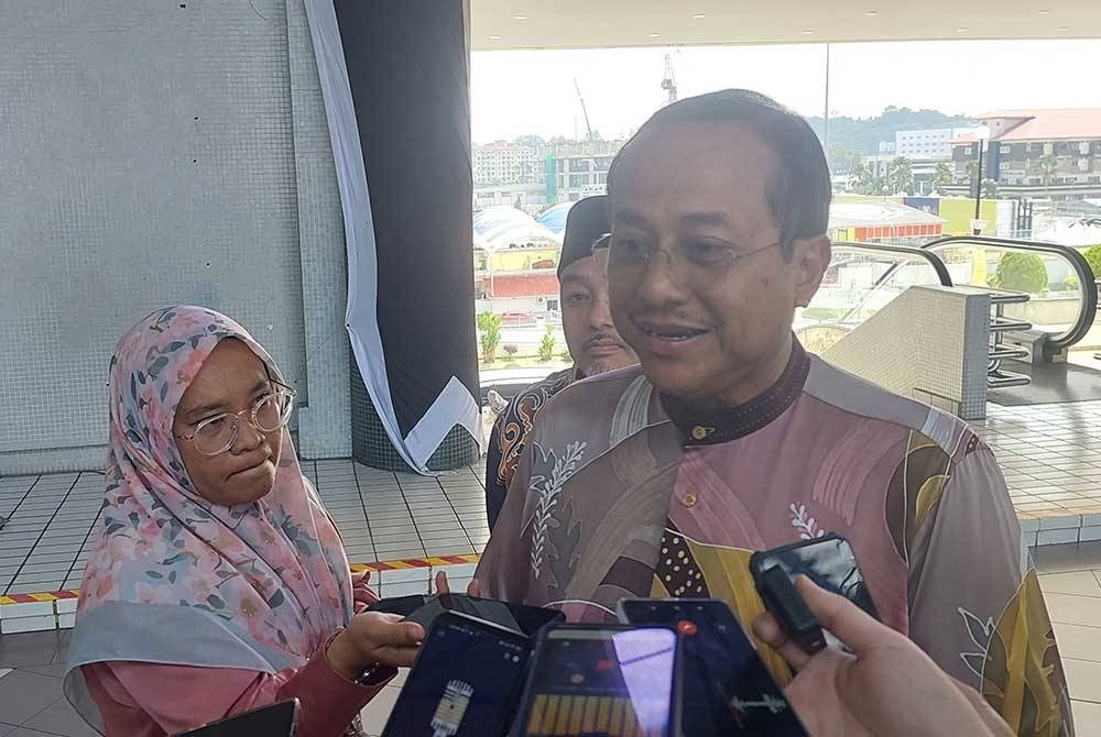 கெமாமானில் துன் மகாதீர் போட்டி - மறுக்கிறது பாஸ் கட்சி