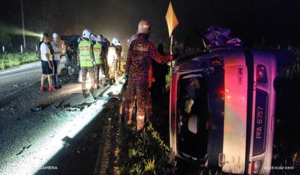 இருவர் மரணம், 11 பேர் படுகாயம்