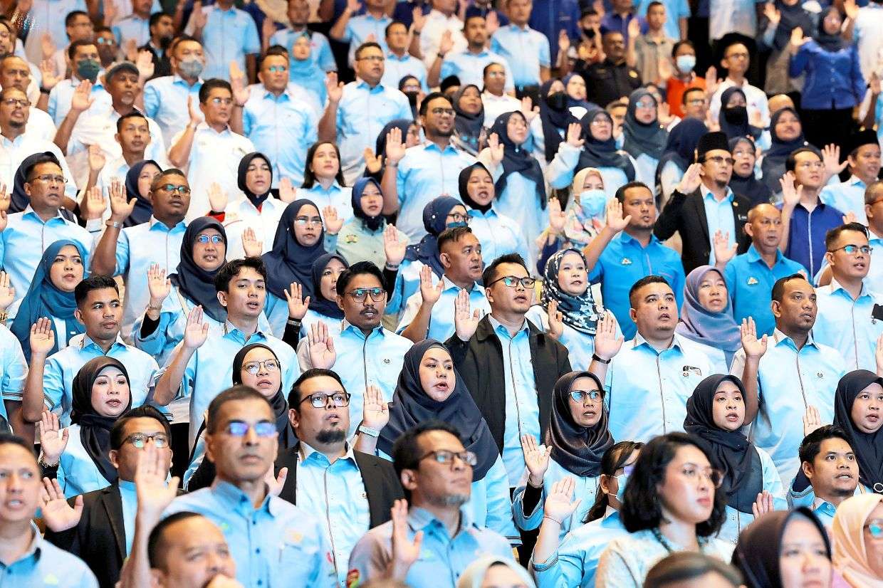 சராசரி 300 வெள்ளி சம்பள உயர்வு கோருகிறது கியூபெக்ஸ்