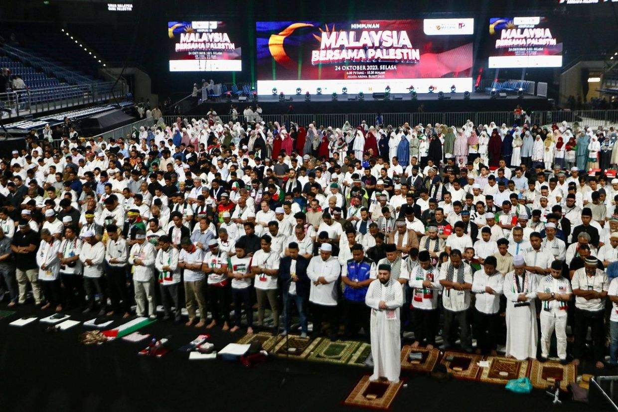 பாலஸ்தீனர்களுக்கு ஆதரவாக அதிகமானோர் திண்டனர்