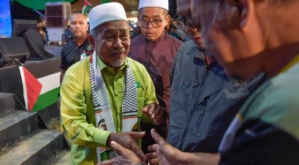 பகிரங்க மன்னிப்பு கேட்டார் பாஸ் கட்சித் துணைத்தலைவர்