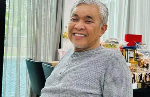 நான் நலமாக இருக்கிறேன், ஓய்வில் இருக்கிறேன் !