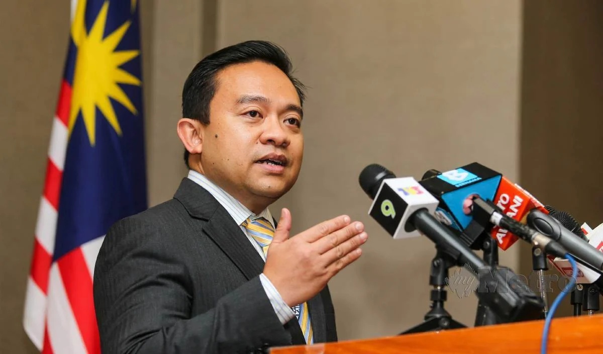 தேசிய முன்னணியின் தேர்தல் பரப்புரை புத்தகத்தில் சின் பெங்கும் கிட் சியாங்கும் உறவுக்காரர்கள் எனக் குறிப்பு