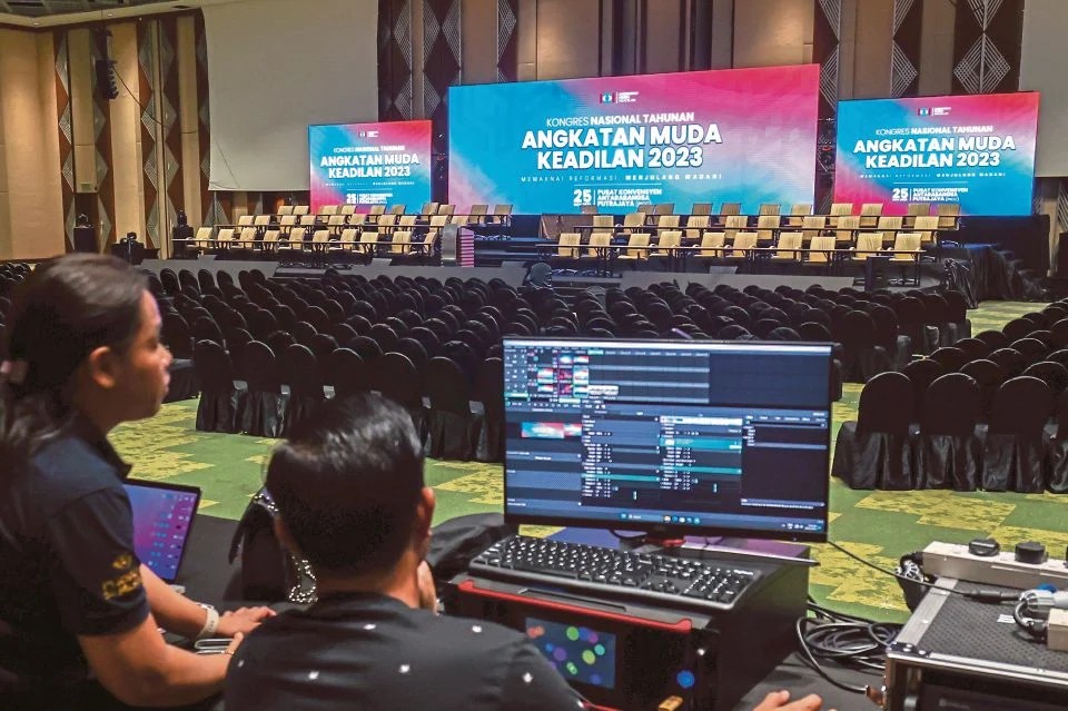 பிகேஆர் கட்சியின் இளைஞர், மகளிர் பிரிவு மாநாடு தொடங்கியது