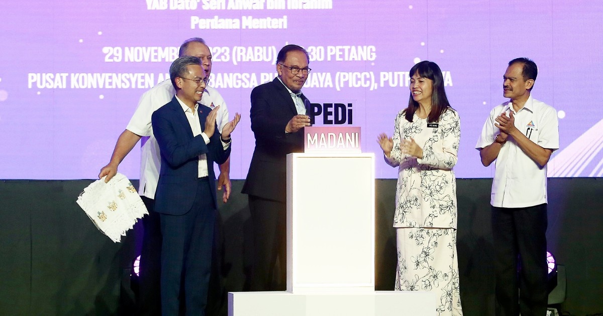 நிபுணத்துவ திறமைகளை வளர்க்க வேண்டும்