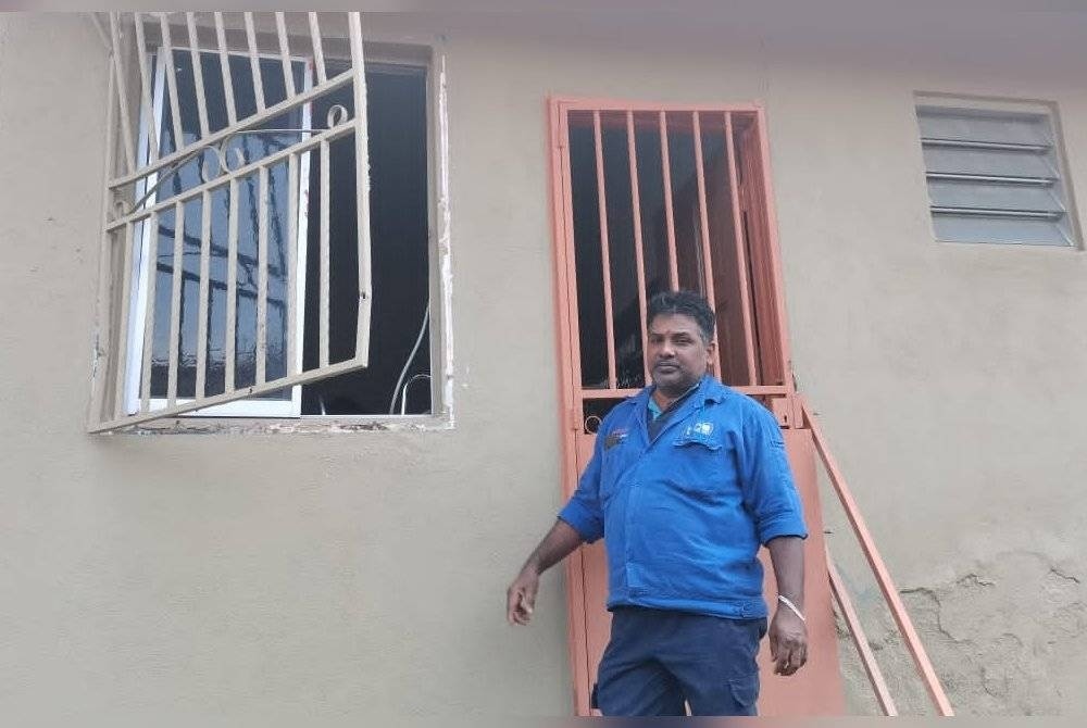 மகனின் கழுத்தில் கத்தி வைத்து மிரட்டிய திருடன்