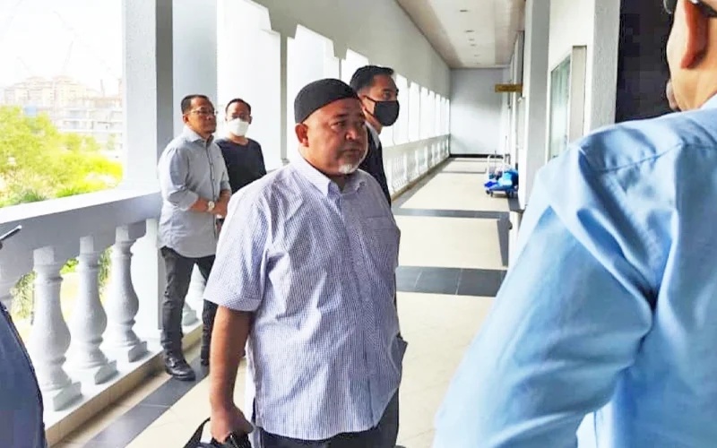 கெடா மந்திரி பெசாரின் முன்னாள் செயலாளர் ​மீது குற்றச்சாட்டு