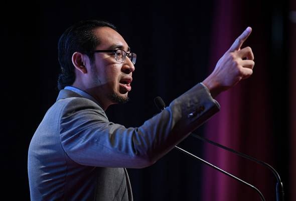 பிரதமருக்கு ஆதரவு தெரிவிக்கும் விவகாரத்தில் கையூட்டும் மிரட்டலும் ?காவல் துறையில் புகார் அளித்துள்ள பெர்சத்து