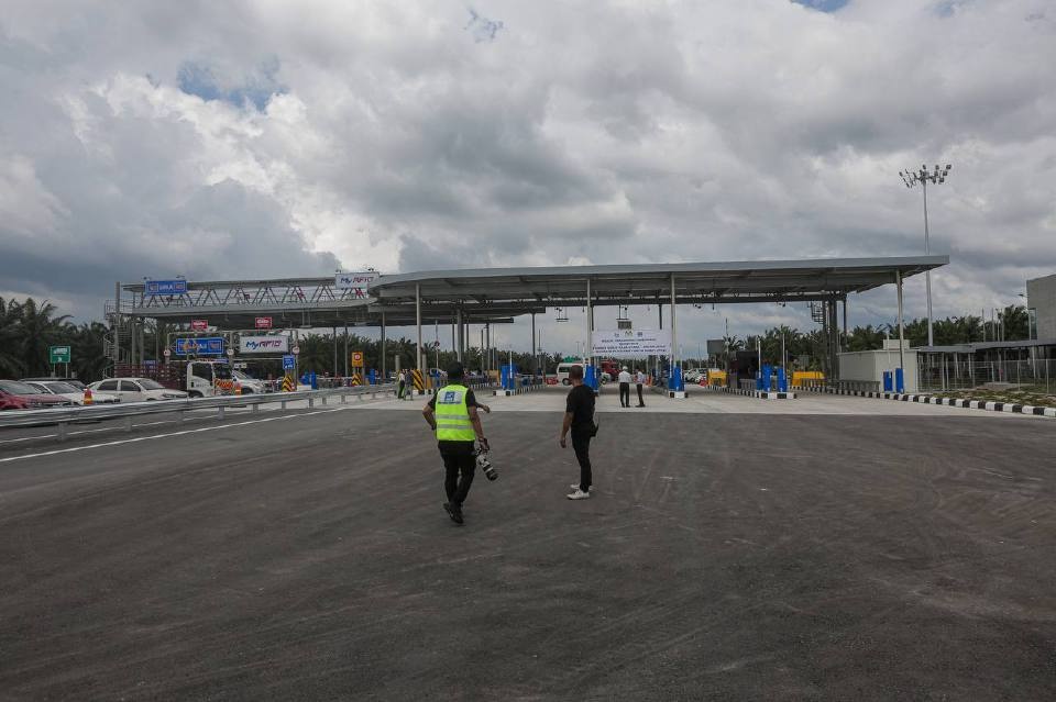 செக்‌ஷன் 6 இல் இலவச டோல் கட்டணம்