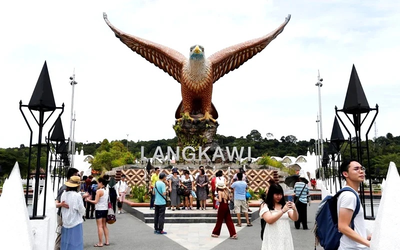 கெடாவின் தோல்வி - இலங்காவியி கூட்டரசு பிரதேசமாக அறிவிக்கப் பரிந்துரை.