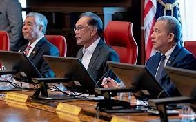 விரைவில் அமைச்சரவை ​சீரமைப்பு  சுகாதார அமைச்சர் மாற்றப்படலாம்