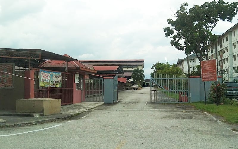 சிம்பாங் லிமா தமிழ்ப்பள்ளியின் புதிய நான்கு மாடி கட்டடங்களுக்கு CCC இல்லை