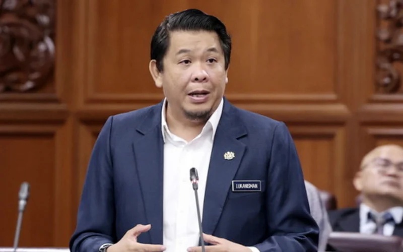 நாடாளுமன்ற, மேலவை உறுப்பினர்கள் புகை பிடிப்பதை நிறுத்த வேண்டும் !