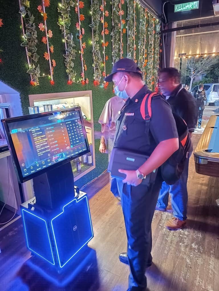 கேளிக்கை மையத்தில் திடீர் சோதனை