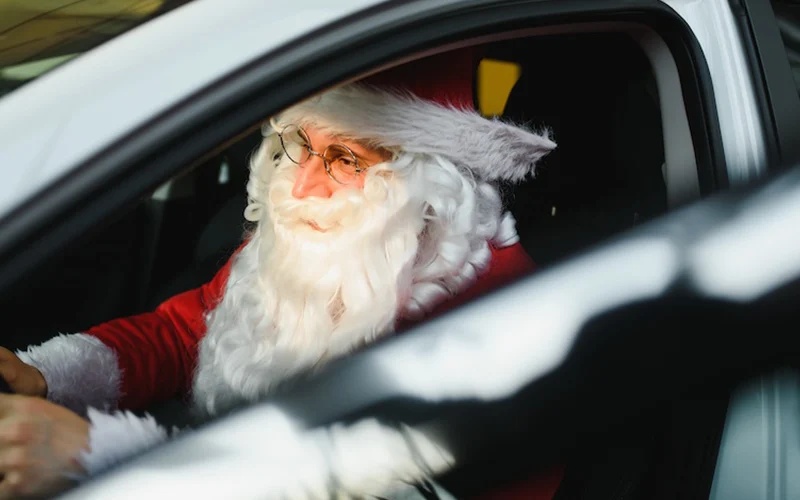 கிறிஸ்மஸ் பாடல் பயணிக்கும் போது கேட்கத் தடை