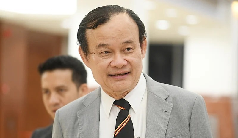 சிறப்புக்குழுவில் நிபுணர்கள் நியமிக்கப்பட வேண்டும்