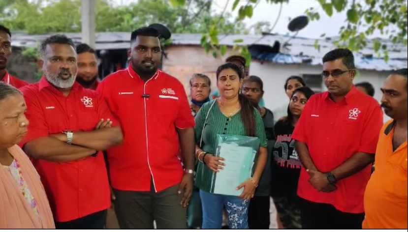 வங்கிக் கடனைச் செலுத்தியும் வீடு இன்னும் கிடைக்கவில்லை !