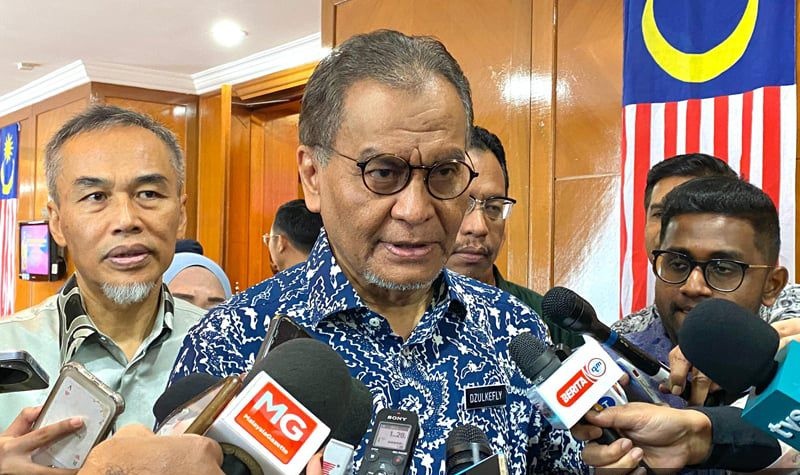 கோவிட் 19 நோய்தொற்று தடுப்பு ஊசி குறித்து புதிய அறிவிப்பு வழங்கப்படும் - சுகாதார அமைச்சர்