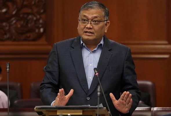 குடியுரிமை பெற மலாய் மொழி அவசியம்