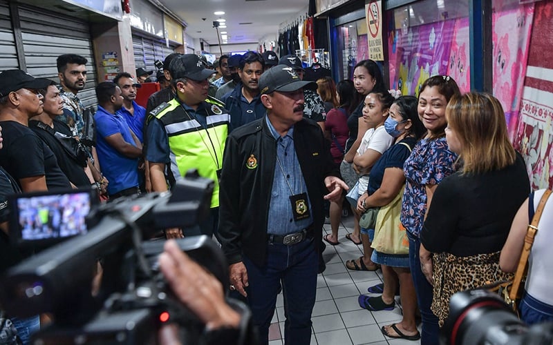 சட்டத்திற்குப் புறம்பான 30 ஆயிரம் வெளிநாட்டுவாசிகள் திருப்பி அனுப்பட்டனர் !