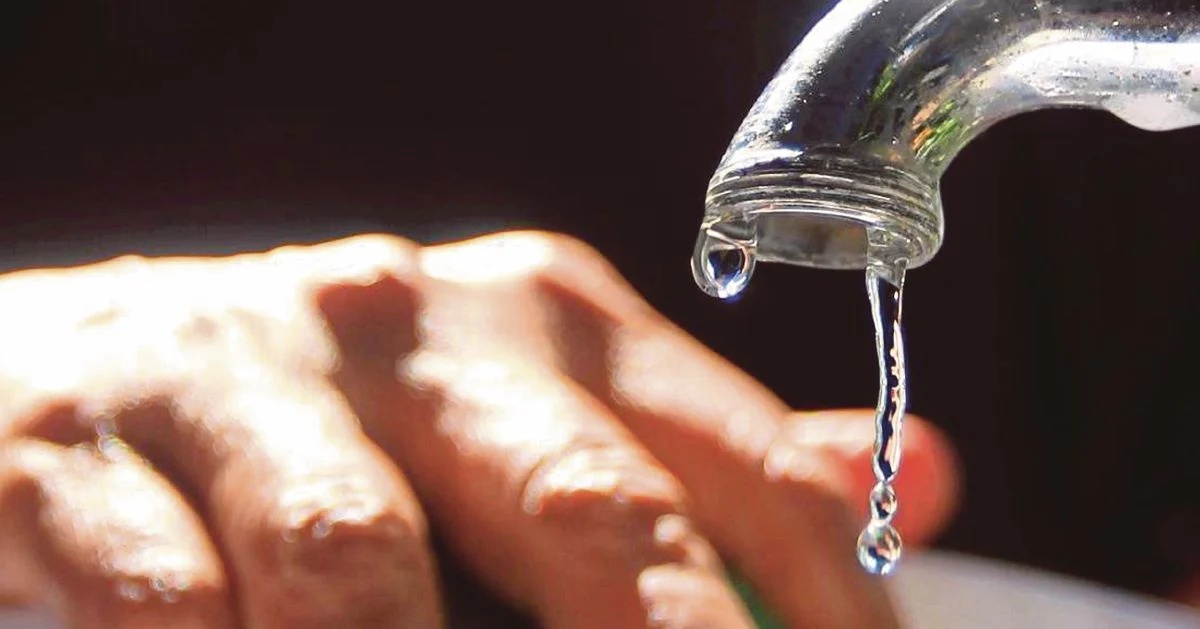 குழாய் உடைந்ததால் பினாங்கு மக்கள் பாதிப்பு