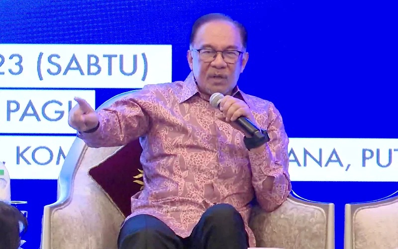 அரசாங்கத்தை கவிழ்ப்பதற்கு மனப்பால் குடிக்க வேண்டாம் பிரதமர் அன்வார் நினைவுறுத்து