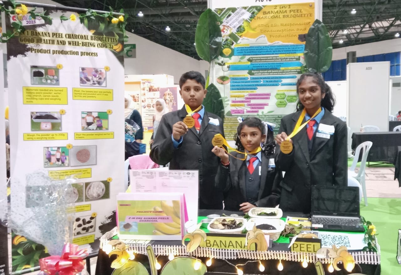 அறிவியல் கண்காட்சியில் அசத்திய தேசிய வகை பத்தாங்காலி தமிழ்ப்பள்ளி மாணவர்கள்