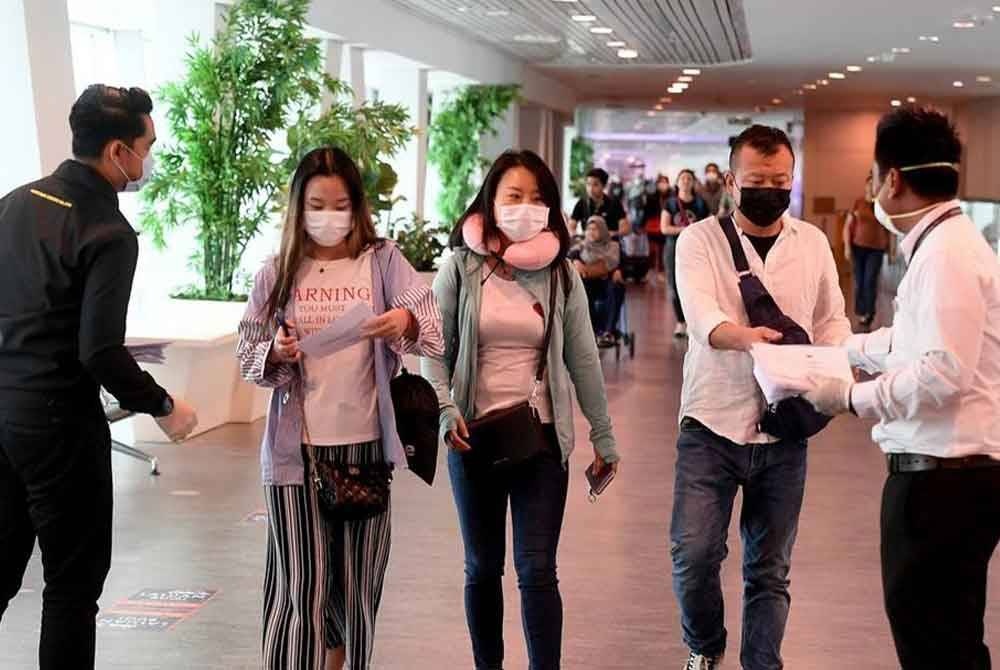 ஃபெல்டா குடியேற்றவாசிகளுக்கு 800 வெள்ளி