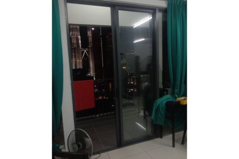 மாணவன் 34 ஆவது மாடியில் இருந்து தவறி விழுந்தார்