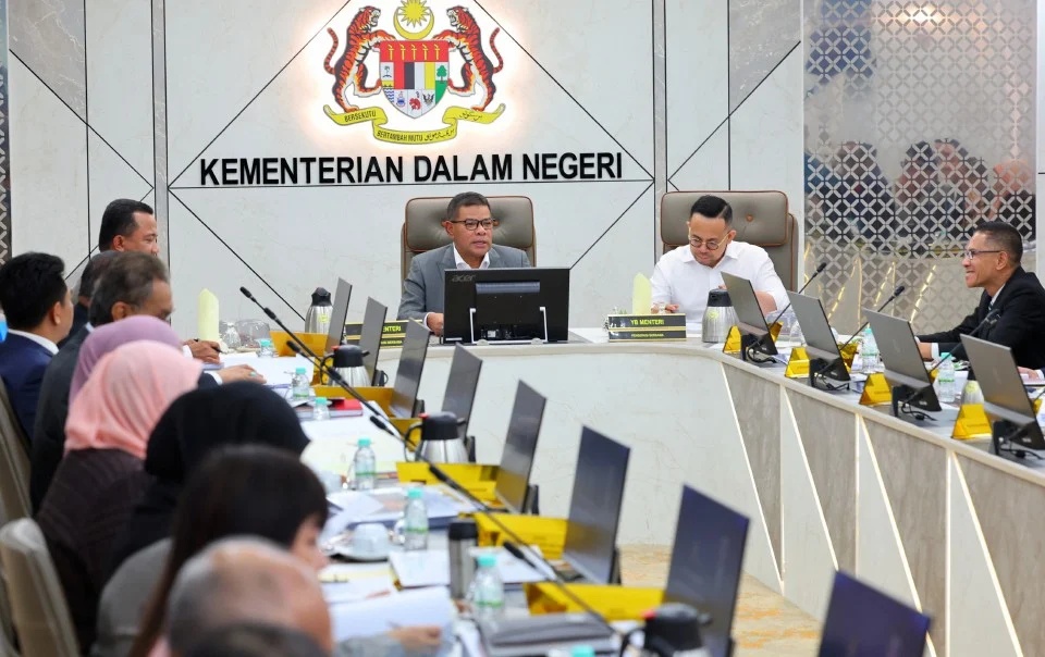 முதலாளியை மாற்றிக்கொள்வதற்கு அந்நியத் தொழிலாளர்களுக்கு அனுமதி