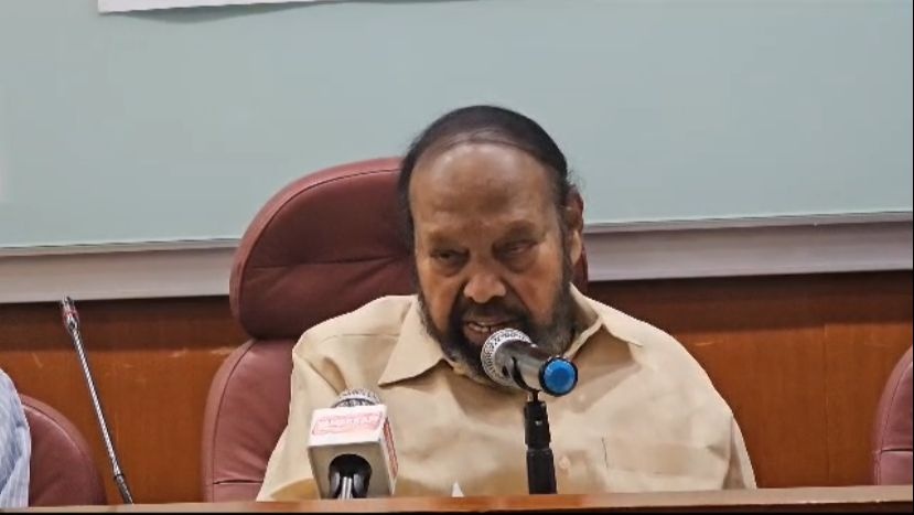 நெறிமுறைகளை வழுவாது கட்டிக்காாக்குமாறு வலியுறுத்து