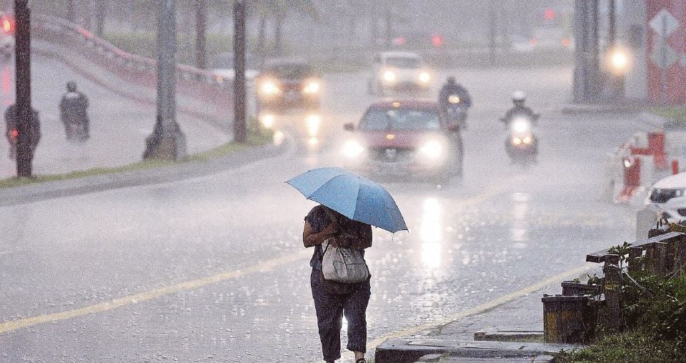 நாளை வரை மழை தொடர்ந்து பெய்யும்