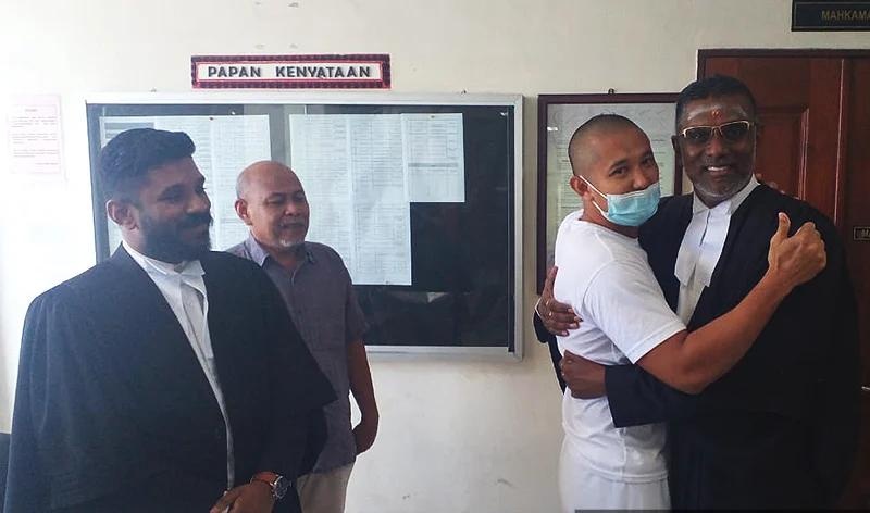 போதைப்பொருள் வழக்கில் முன்னாள் விமானப் பணியாளர் விடுதலை