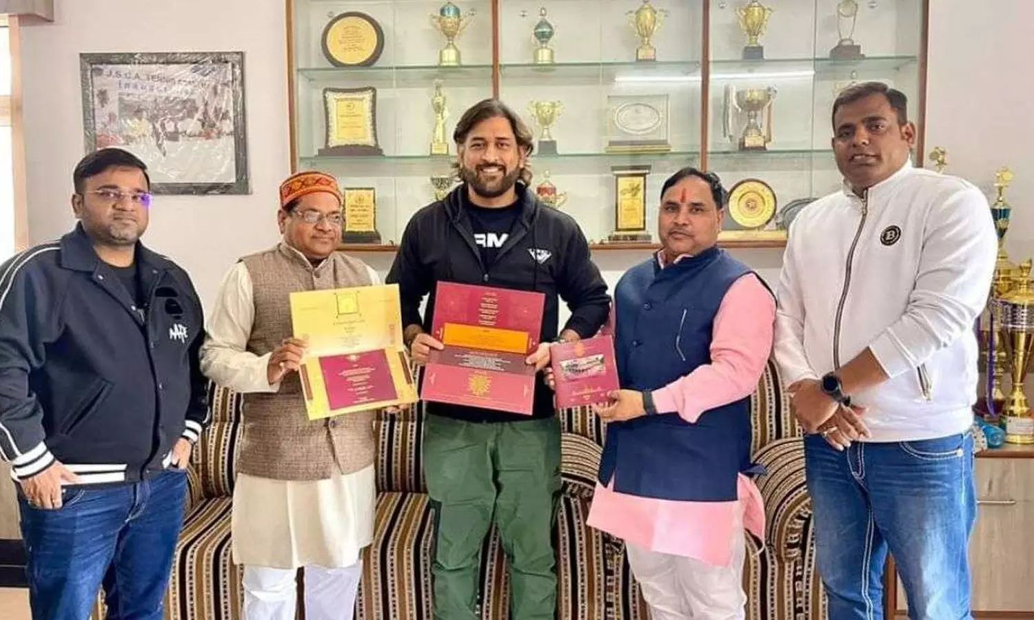 ராமர் கோவில் திறப்பு விழாவில் பங்கேற்க எம்.எஸ்.தோனிக்கு அழைப்பு