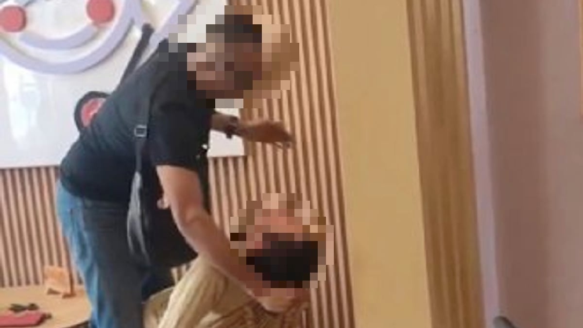 பொது மக்களை அறைந்த போலீஸ் அதிகாரி மீது விசாரணை