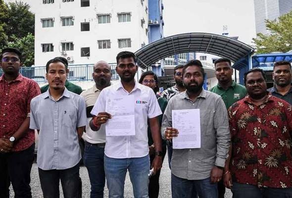 முன்னாள் பிரதமர் துன் மகாதீருக்கு எதிராக போலீஸ் புகார்