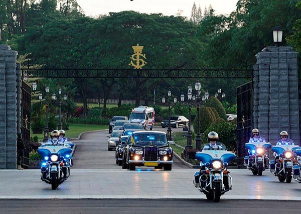 ஜோகூர் அரச பெருமைகளுடனும் பாரம்பரியங்களுடனும் வளர்க்கப்பட்டவர்