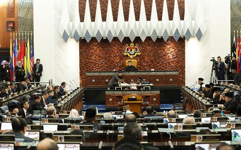 நம்பிக்கையில்லா தீர்மானம் ஏற்றுக்கொள்ளப்படுமா?