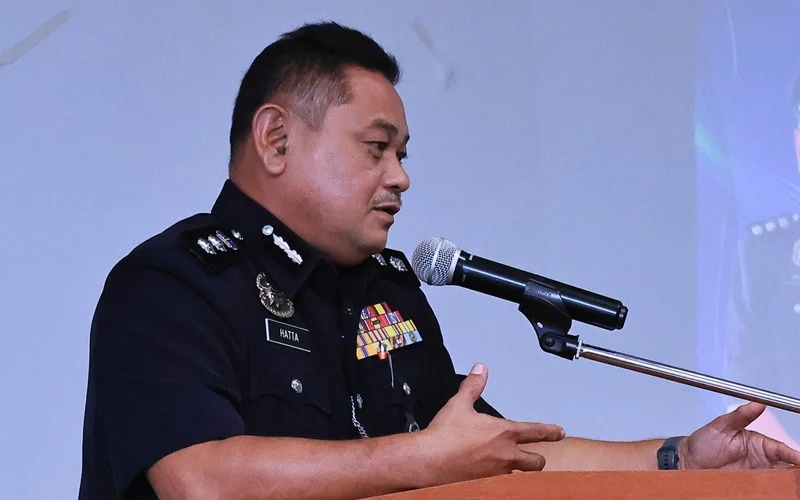 நால்வர் போலீஸ் ஜாமீனில் விடுவிக்கப்பட்டுள்ளனர்