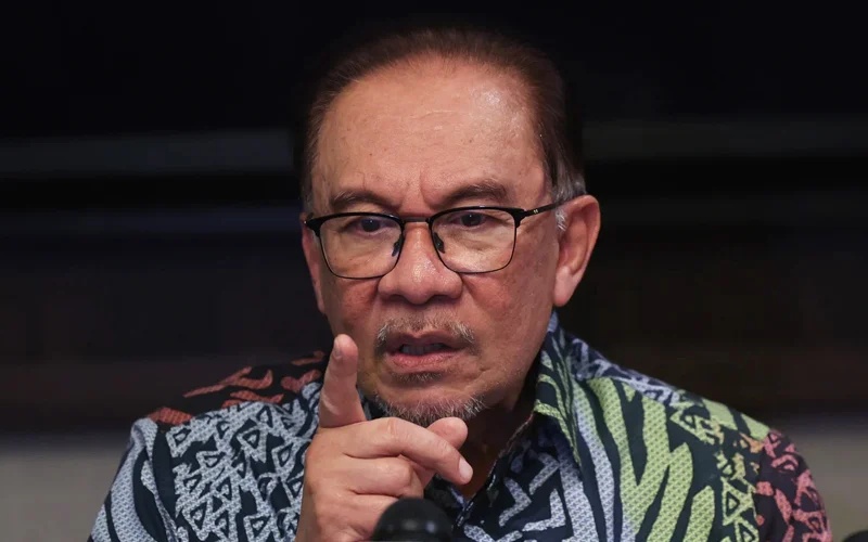 பிற்போக்கான சிந்தனை நாட்டை சீரழிக்கும் ! - மகாதீருக்கு பதிலடி கொடுத்த பிரதமர் அன்வார்