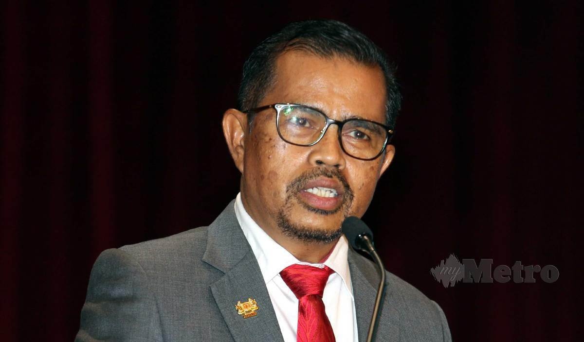 அரசியல்வாதிகளின் ஓய்வூதியம் ஆய்வு செய்க