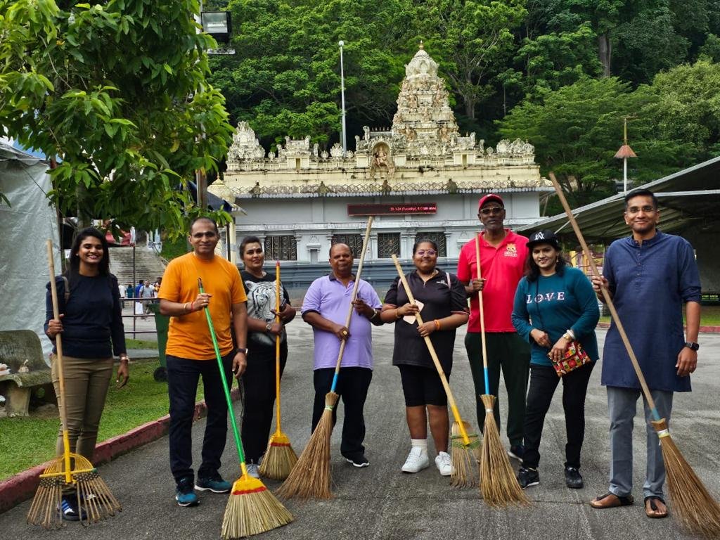 துப்புரவுப் பணிகள் தொடங்கியது பினாங்கு ஆலயத்தில்