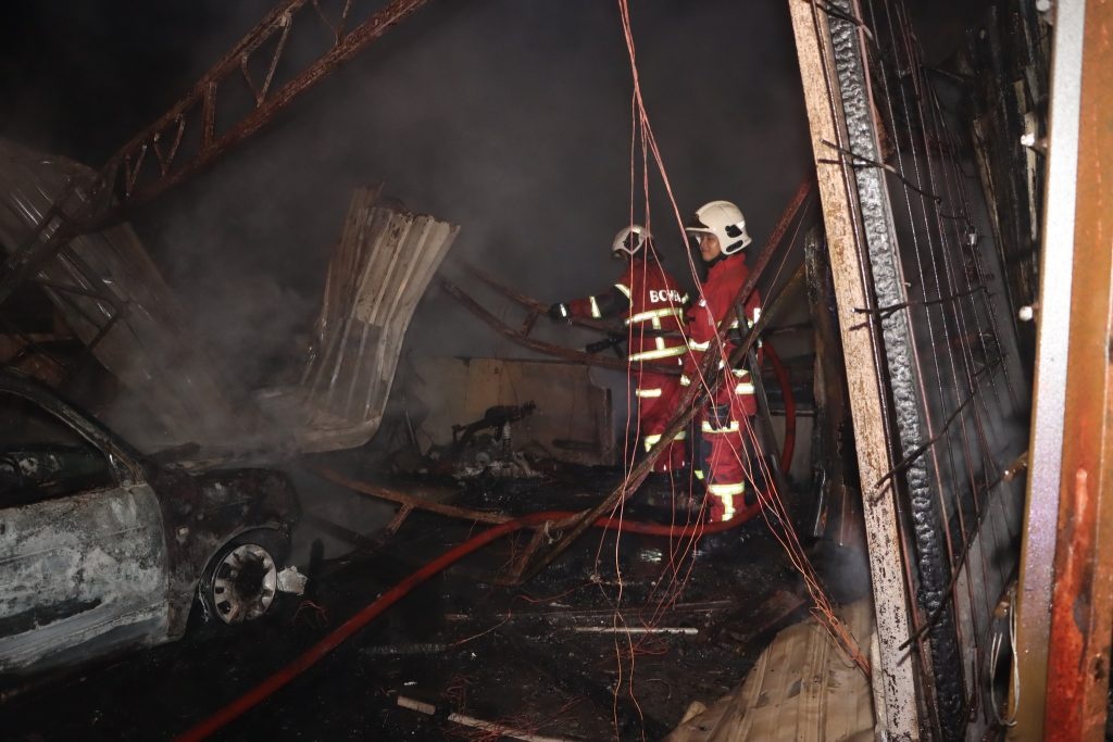 தீயில் 90 சதவீதம் வாகனங்கள் எரிந்தன