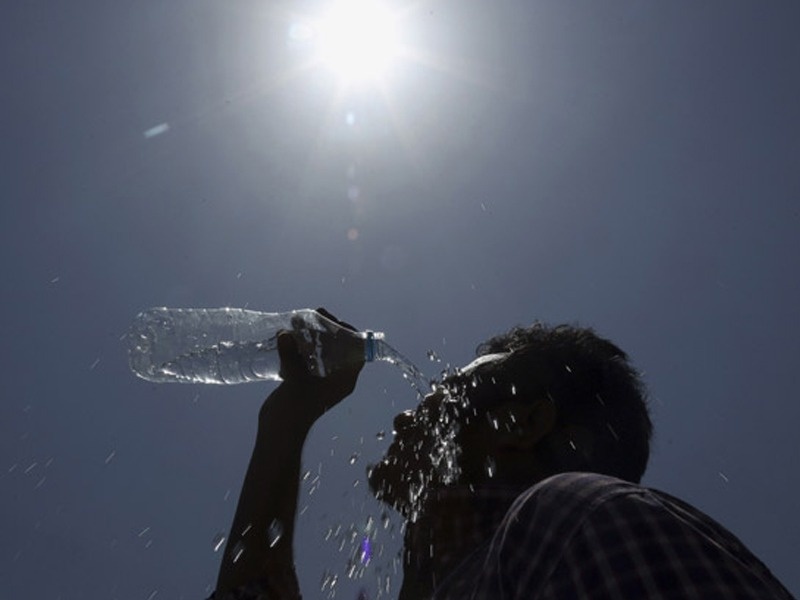 இரண்டாம் நிலையில் இருக்கும் வெப்பம், மக்கள் எச்சரிக்கை