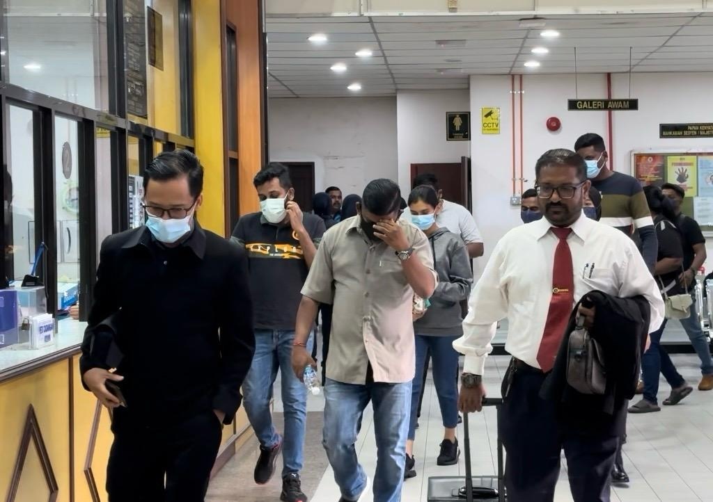 போலி மருத்துவ விடுப்பு சான்றிதழ் ஐவருக்கு ஒரு நாள் சிறை