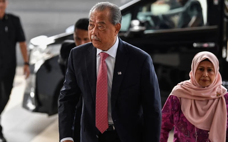 கடப்பிதழ் கேட்டு முகைதீன் யாசின் மீண்டும் விண்ணப்பம்