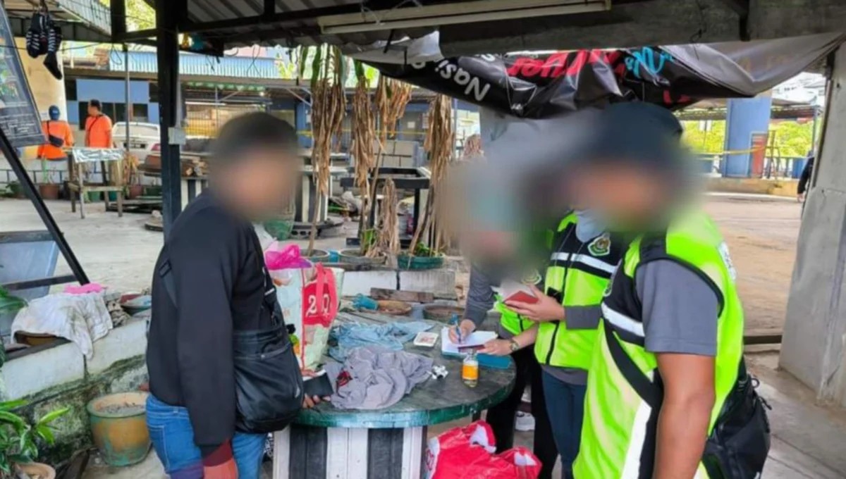 சிங்கப்பூர் பிரஜை கைது செய்யப்பட்டார்