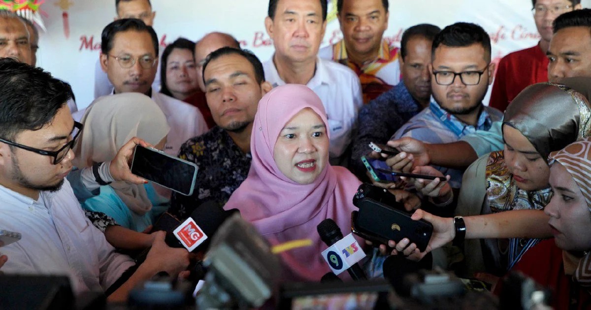 பி.ஏ.பி தொகை மீண்டும் பெற்றோர்களுக்கு சென்றடைய வேண்டும் - கல்வி அமைச்சர் வலியுறுத்து