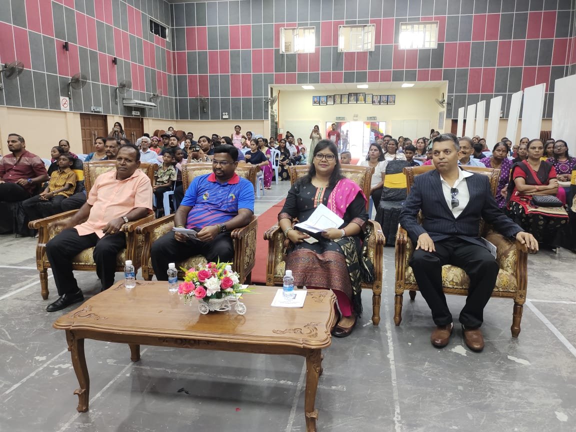 பாலர்பள்ளி மாணவர்களின் பட்டமளிப்பு விழா - வீரப்பன் வருகை