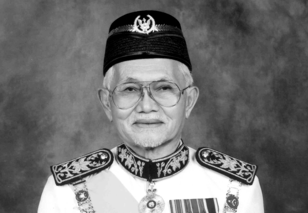 சரவாக் முன்னாள் ஆளுநர் துன் அப்துல் தைப் மஹ்மூத் காலமானார்